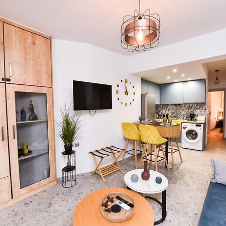 Comfy Dots Apartment Larissa Exterior photo